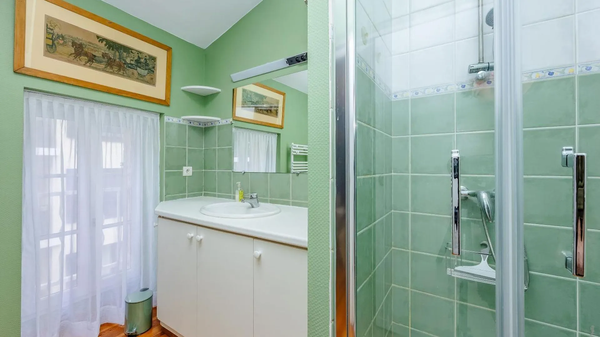 Maison Lou Blau Albi 0*,
